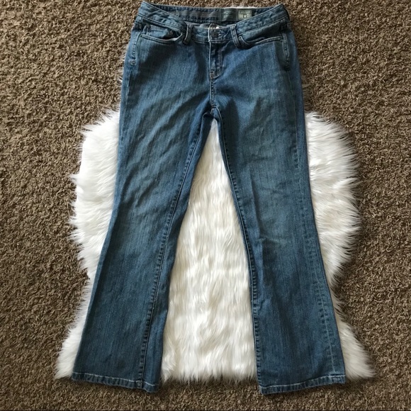 flare jeans with converse